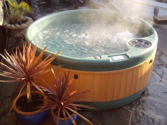 Questions to ask before you buy a hot tub