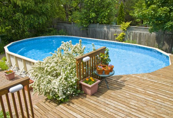 Landscaping tips for above ground swimming pools