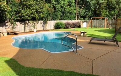 Tips for poolside landscaping