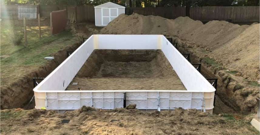 Latham Polymer Pool Walls